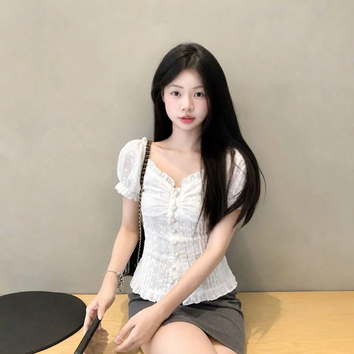 Áo Babydoll Ren Trắng Cổ Tim Tiểu Thư Nhún Ngực Tay Phồng Hàn Quốc