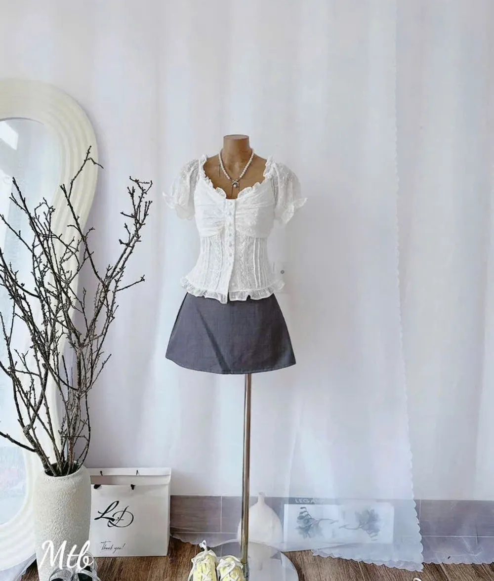Áo Babydoll Ren Trắng Cổ Tim Tiểu Thư Nhún Ngực Tay Phồng Hàn Quốc - Ảnh chi tiết 3