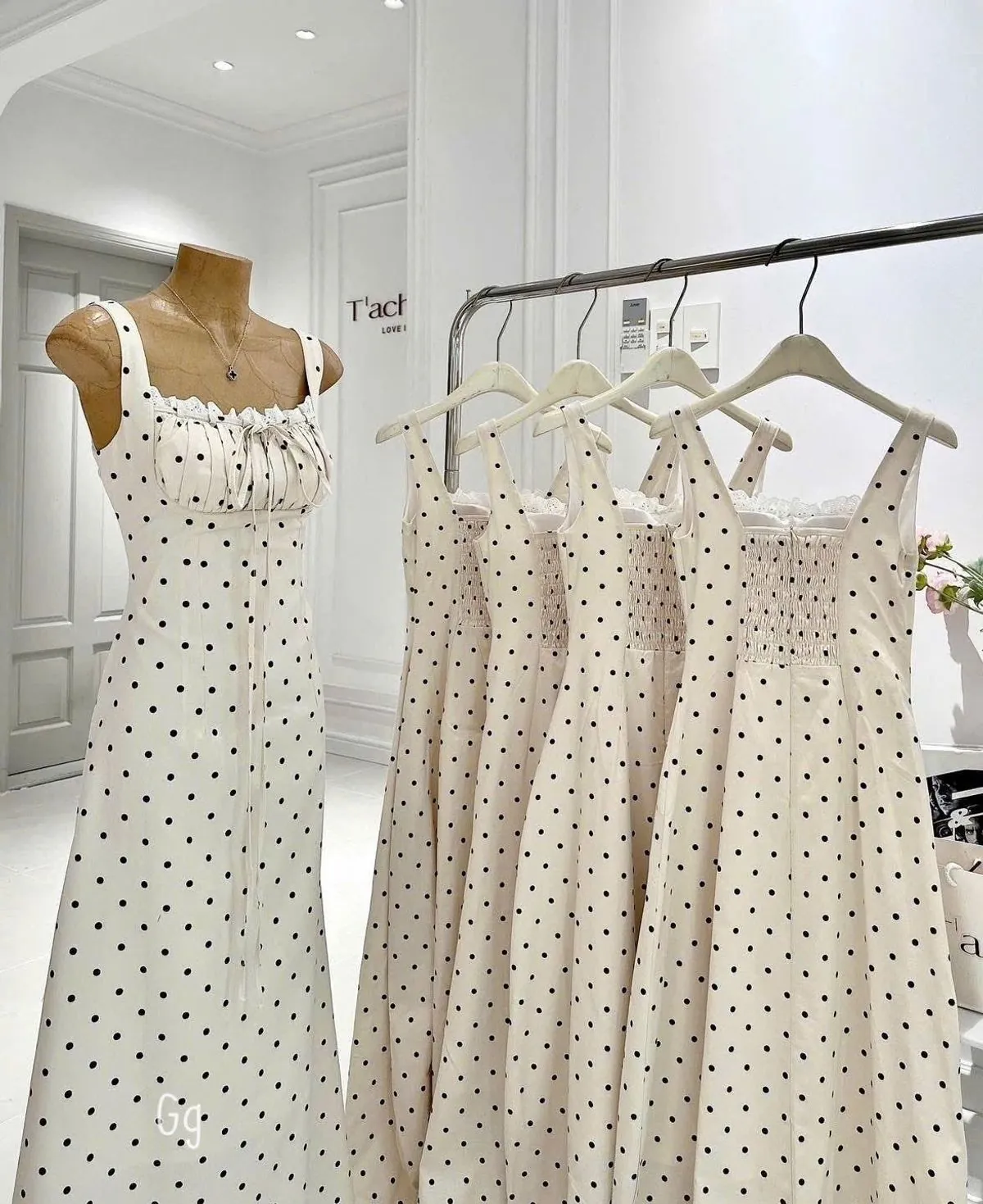 Váy Kate Lụa Dáng Dài - Nhẹ Nhàng Thanh Lịch Tôn Dáng - Ảnh chi tiết 5