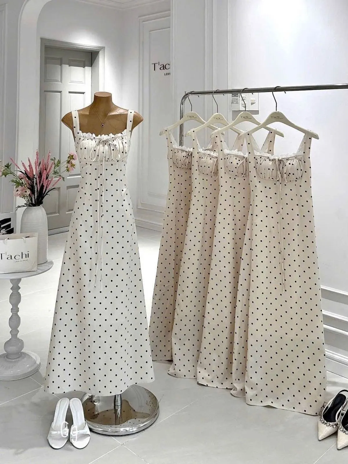 Váy Kate Lụa Dáng Dài - Nhẹ Nhàng Thanh Lịch Tôn Dáng - Ảnh chi tiết 4