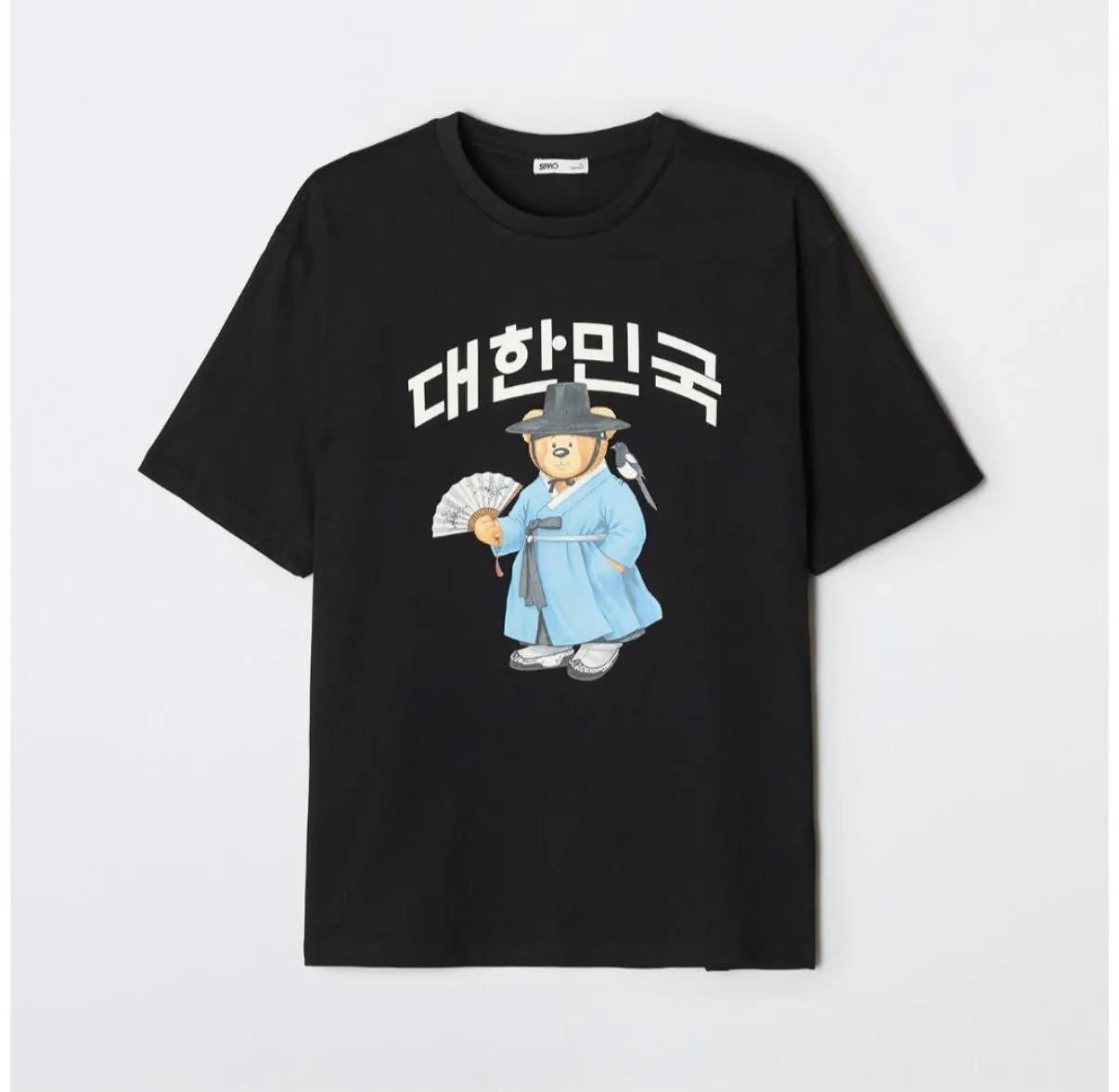 Áo Phông Nữ Spao Hoạ Tiết Gấu Màu Đen - Ảnh chi tiết 1