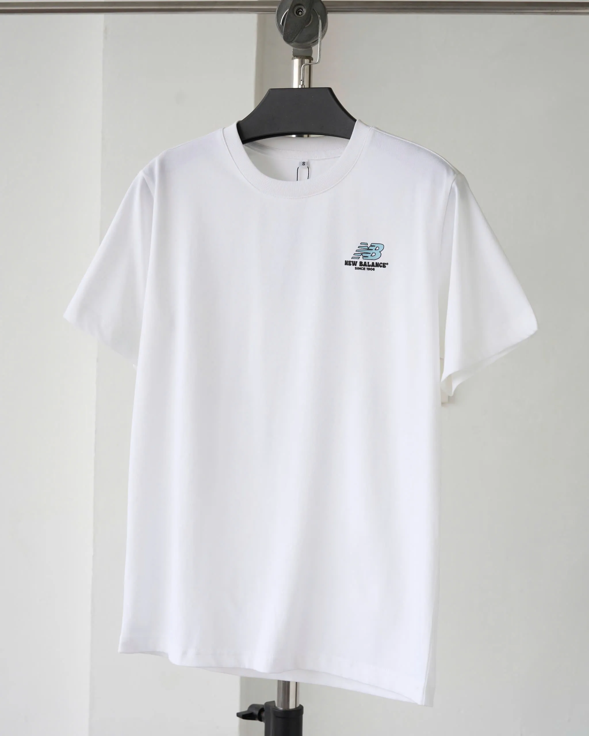 Áo Thun Unisex N.B Iconic Logo Form Regular Màu Trắng - Ảnh chi tiết 2