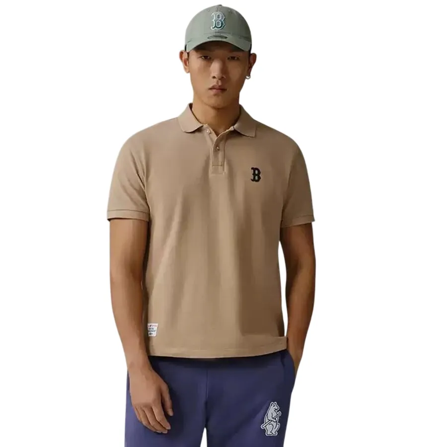 Áo Polo New Era Boston Red Sox Form Regular Fit Nâu Nhạt - góc nhìn khác