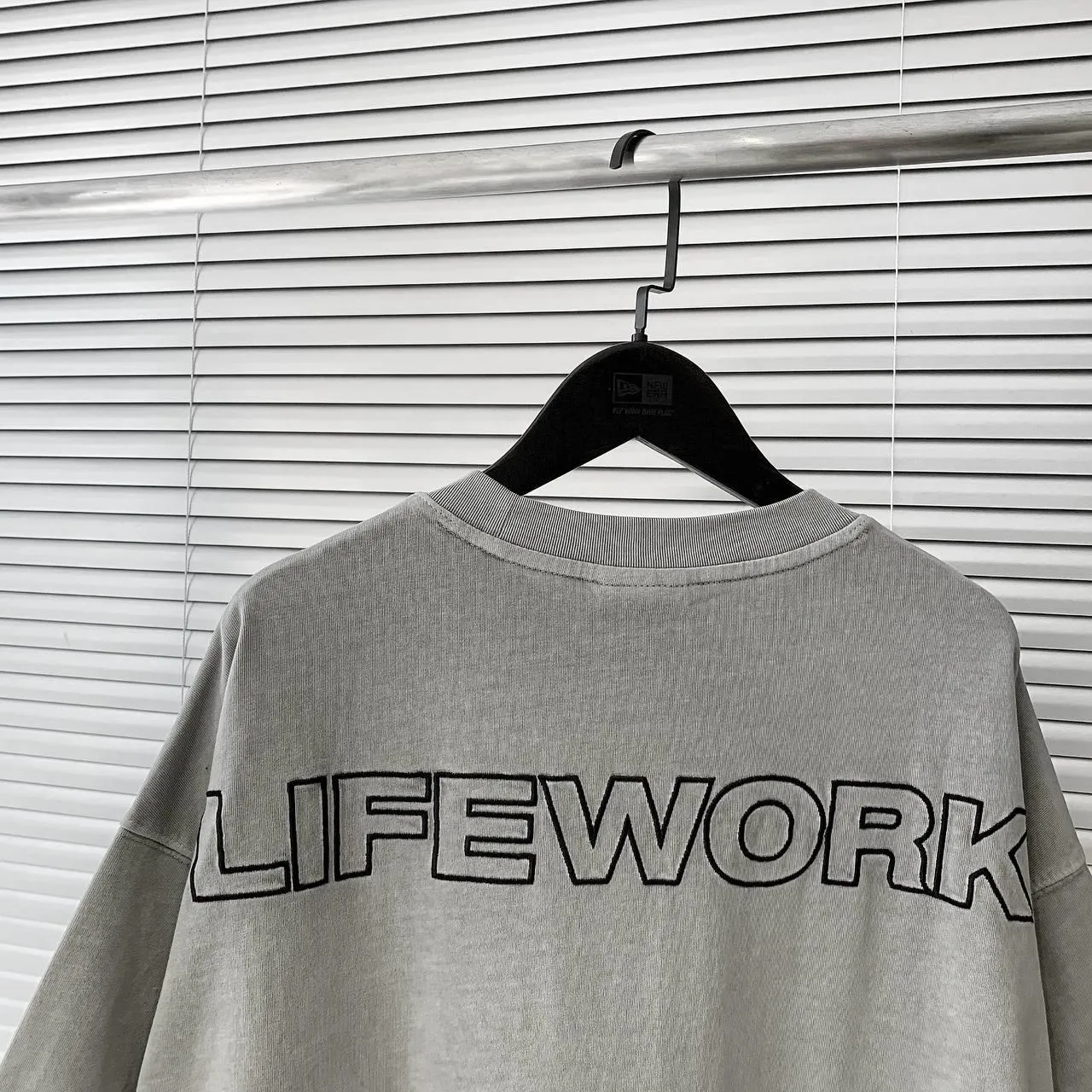 Áo Thun Life Work Màu Grey Logo Đen - Ảnh chi tiết 3