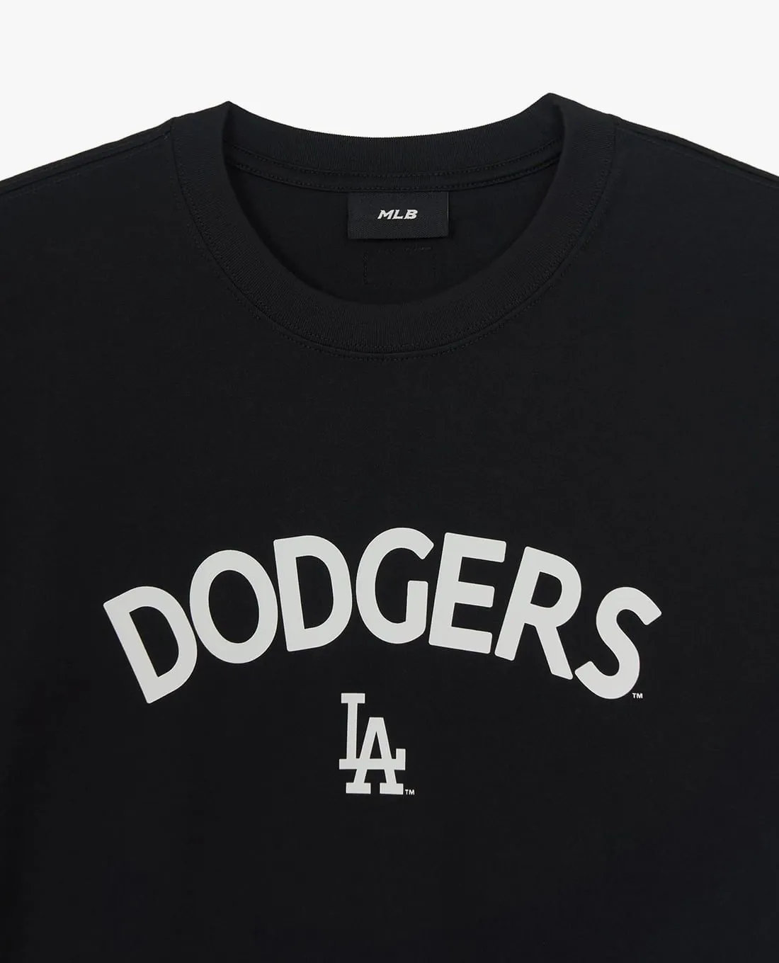 Áo Thun MLB LA Dodgers Lettering Logo Point Semi-Overfit Short-Sleeved Màu Đen - Ảnh chi tiết 4