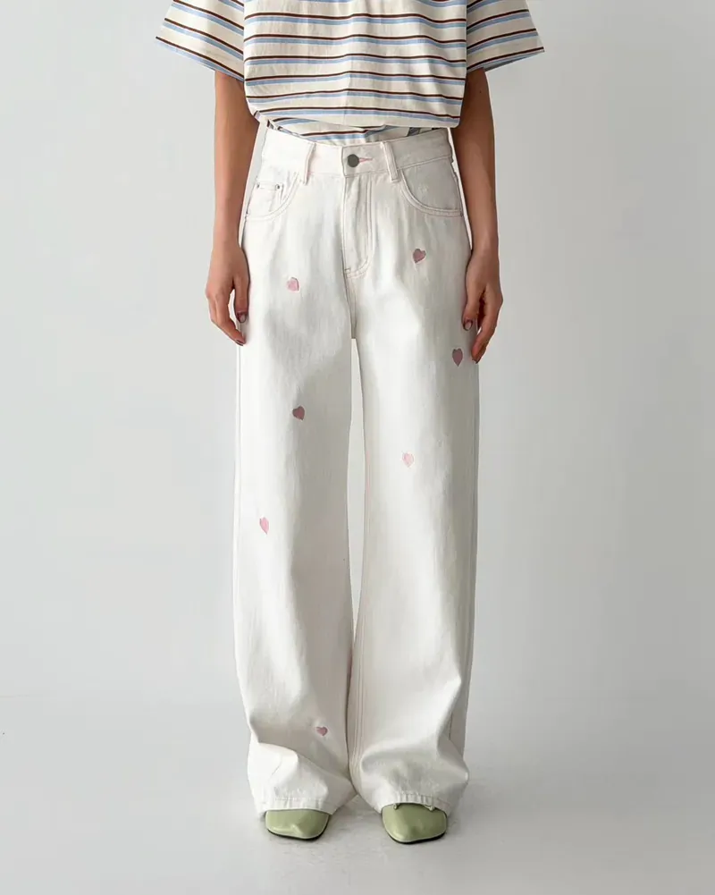 Quần Jeans Nữ Marie-Marie Thêu Hình Trái Tim - Dáng Golden Slim - Ảnh chi tiết 2