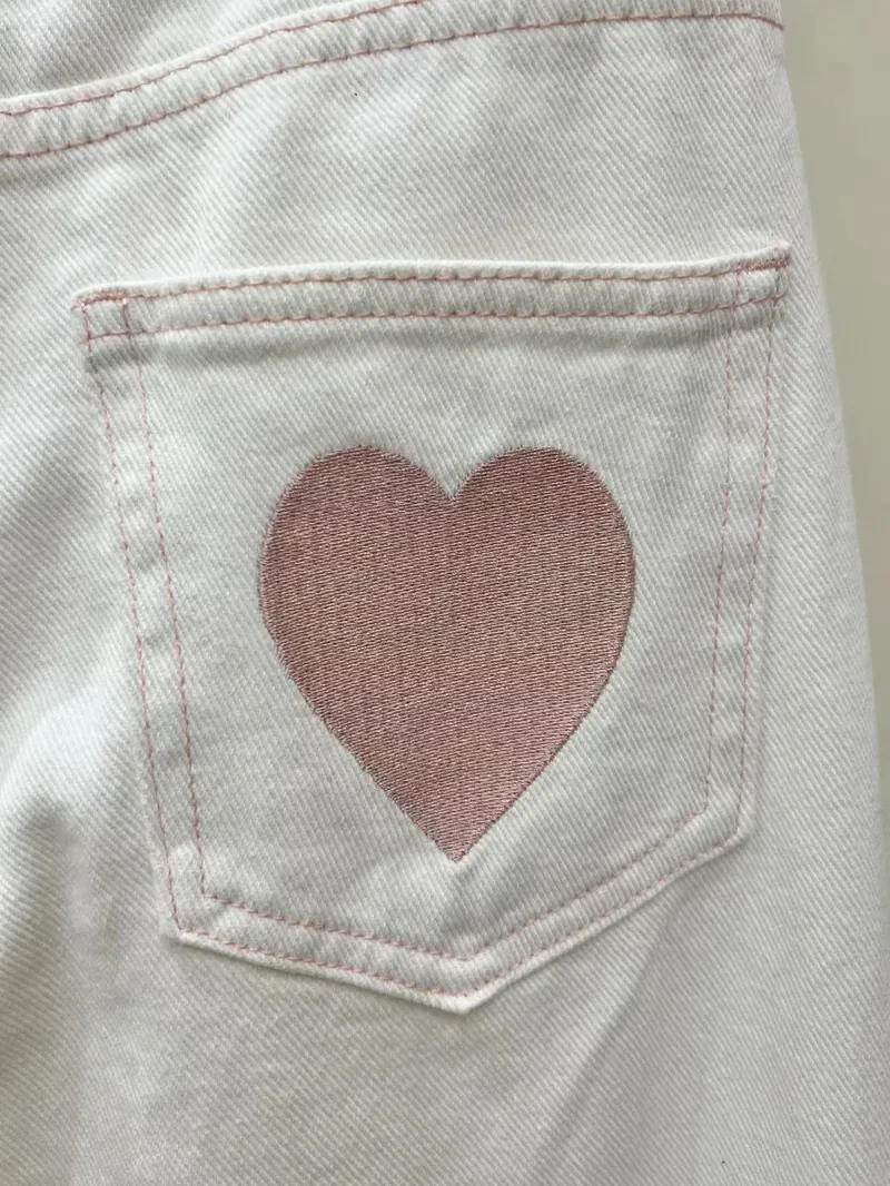 Quần Jeans Nữ Marie-Marie Thêu Hình Trái Tim - Dáng Golden Slim - Ảnh chi tiết 6